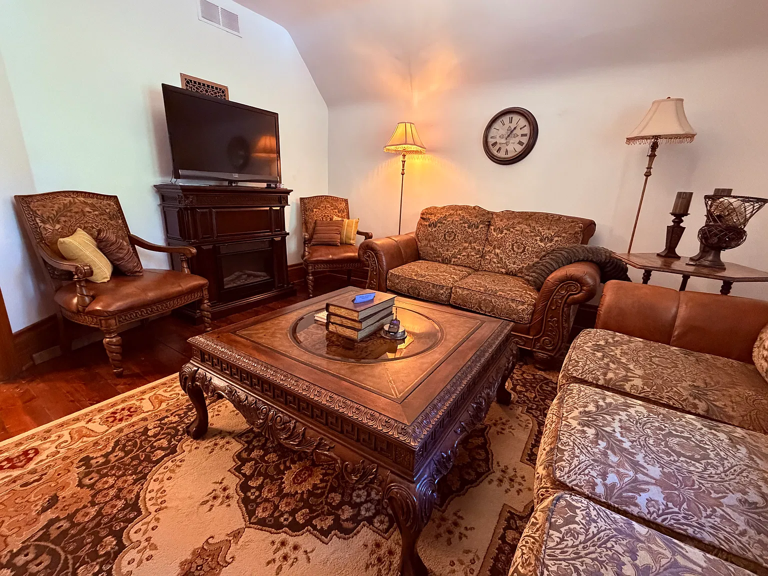 2 bed, 1200 sqft, $1,800 — Photo 3