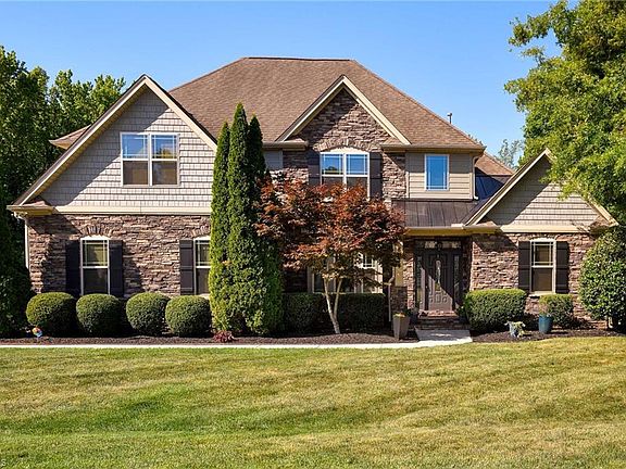 2nd image of 8931 Grove Park Dr