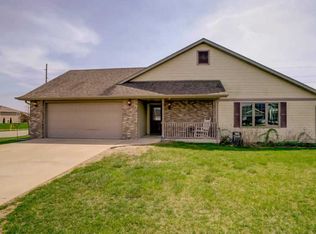 2201 W Milwaukee St, Stoughton, WI 53589