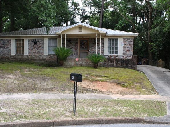 2517 N Pinecliff Ct, Mobile, AL 36605