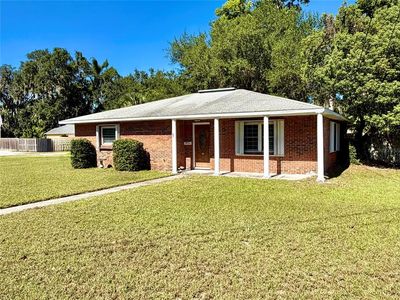 208 Palm Way, Tavares, FL, 32778