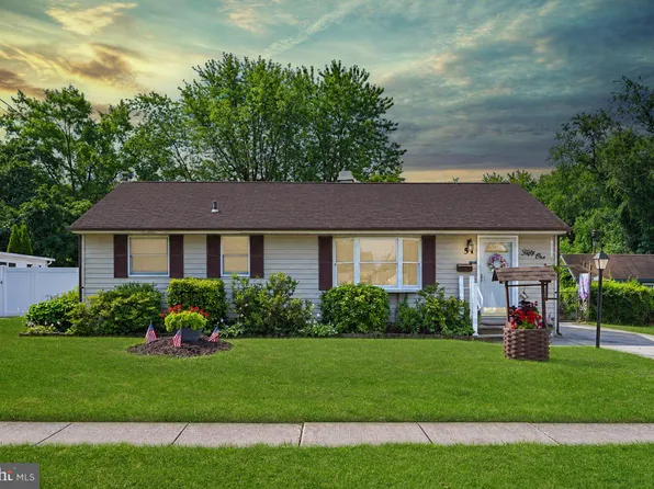 51 Nassau Rd, Lumberton, NJ 08048