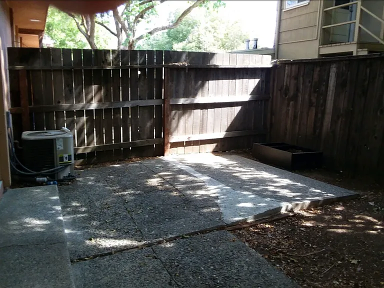 960 F St — Photo 12