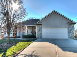405 Deer Dr, Liberty, MO 64068