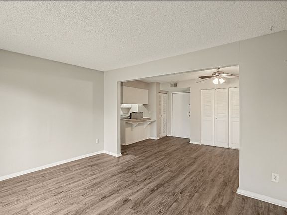 5th image of 8637 E Utopia Pkwy