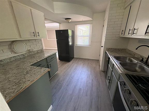 4th image of 10132 Tamworth Dr