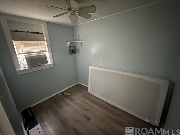 5th image of 6871 Island Rd