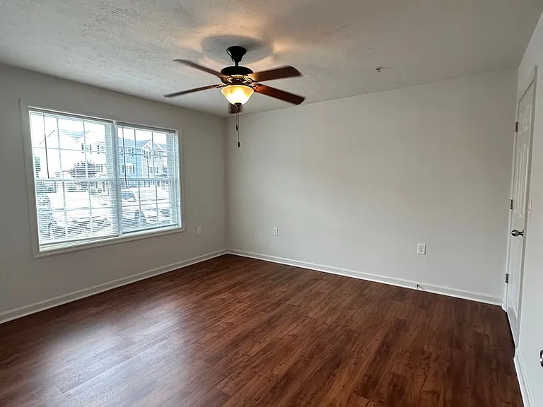 1463 Taylor Grove Ln #1 — Photo 3