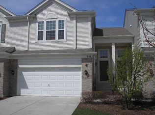 954 Elizabeth Dr, Streamwood, IL 60107