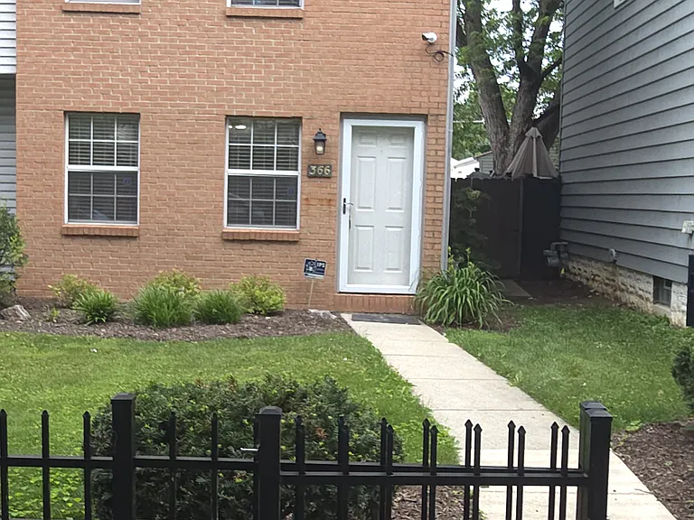 366 E Mithoff St — Photo 32