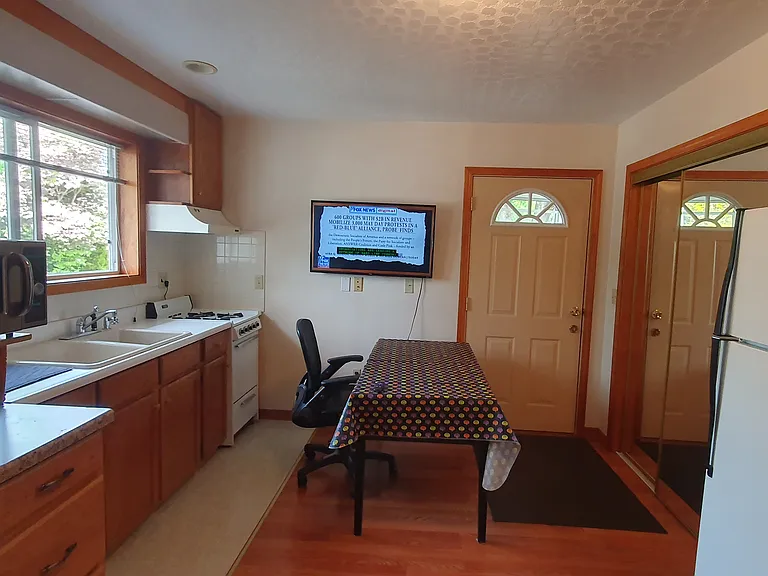 2-11695 SW Greenburg Rd #2 — Photo 7