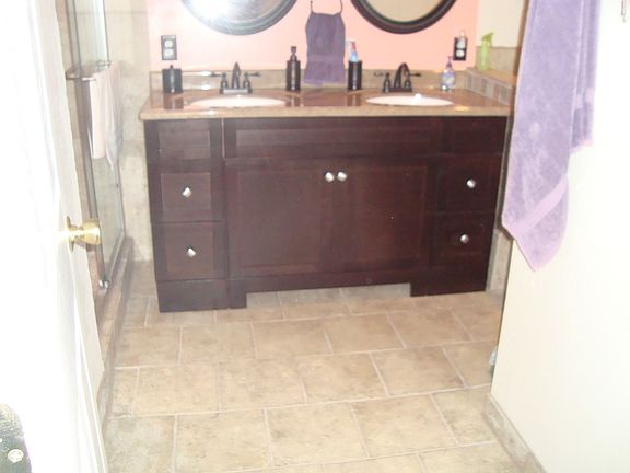 4th image of 301 King George Dr