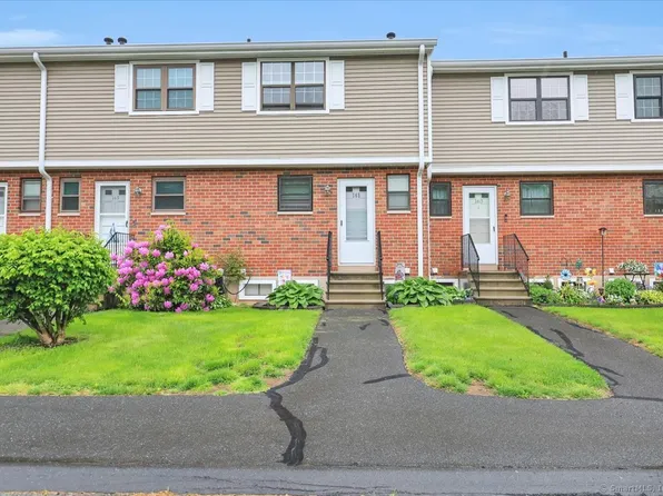 165 Hampton Court #165, Newington, CT 06111