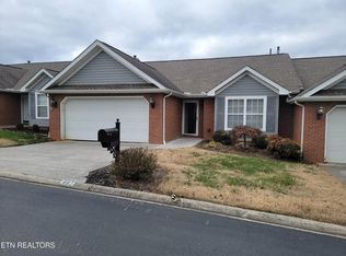8877 Carriage House Way, Knoxville, TN 37923