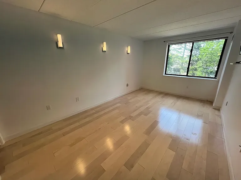 1933 Commonwealth Ave #405 — Photo 3
