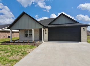 914 Maple View St, Springdale, AR 72762
