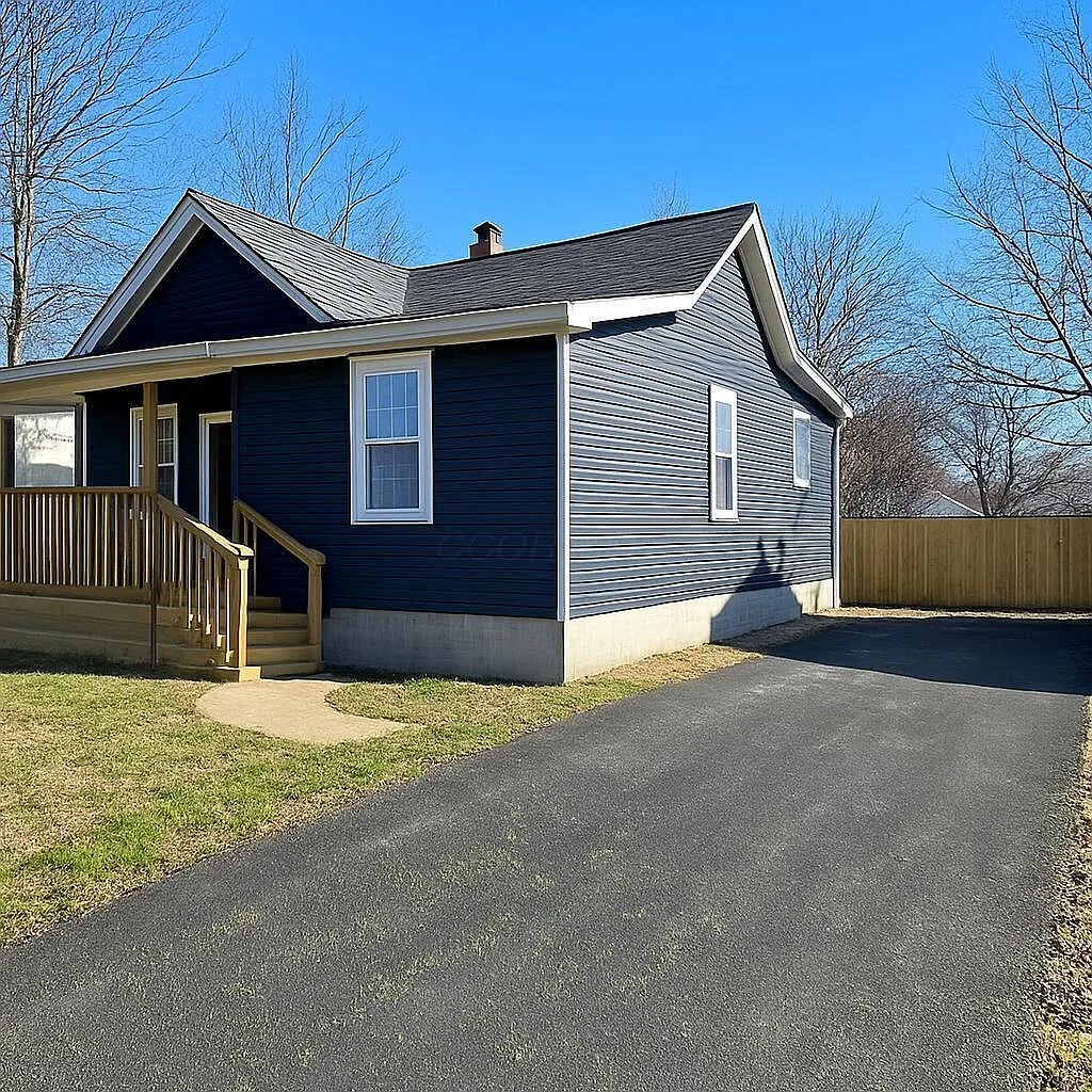 1398 Lockbourne Rd photo 1