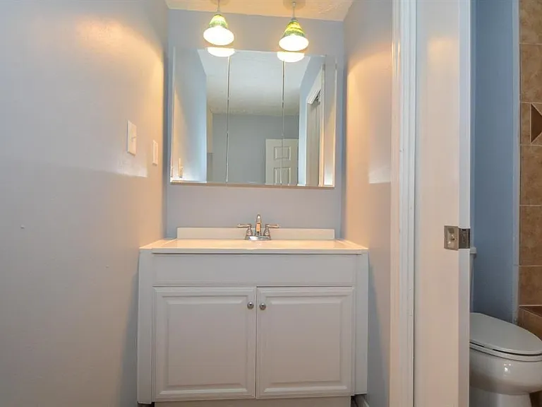 22722 Fincastle Dr — Photo 10