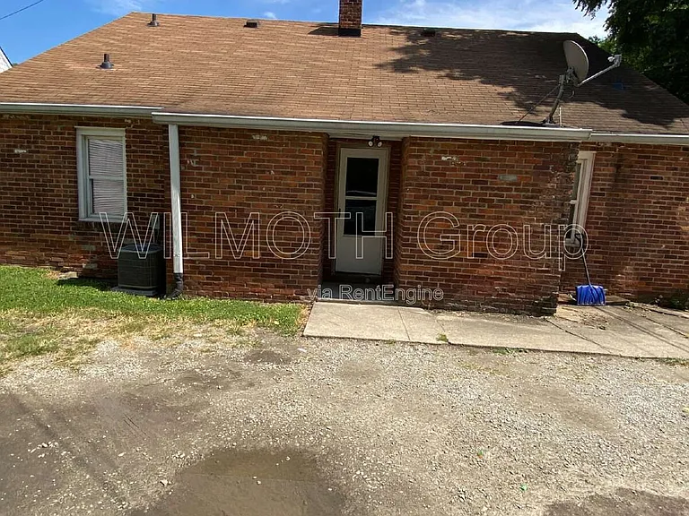 309.5 Central Ave — Photo 2