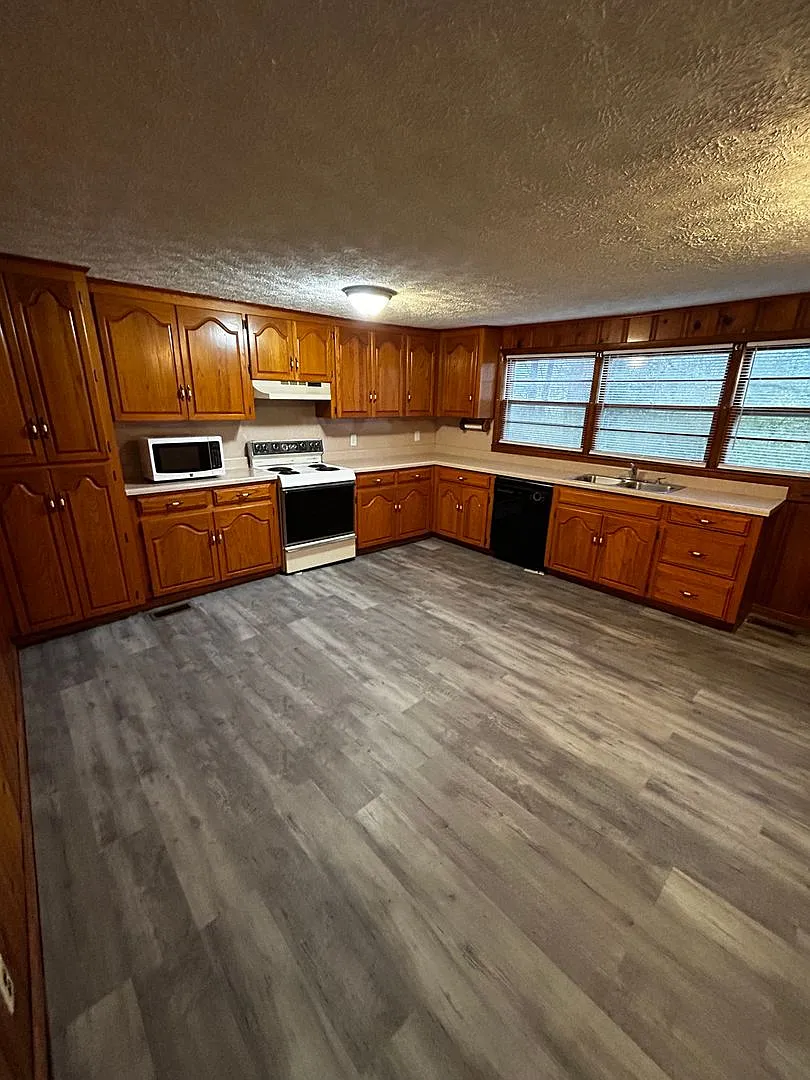 1405 Church Ave. Jacksonville, AL 36365 — Photo 3