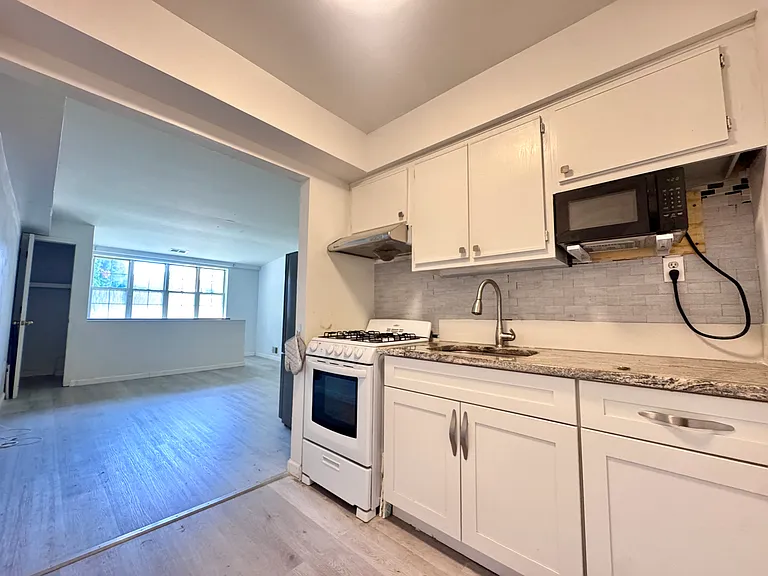 25 Fingerboard Rd #1F — Photo 6