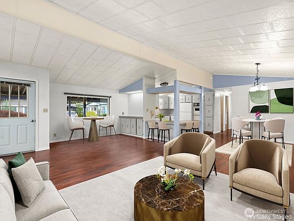 5th image of 1402 22nd Street NE #402