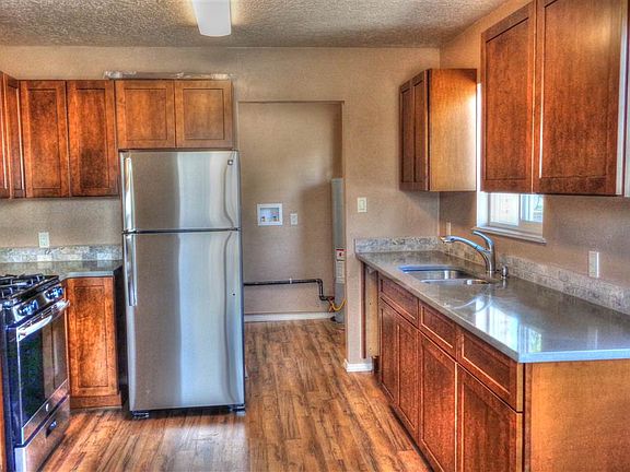 2nd image of 625 E Pine St