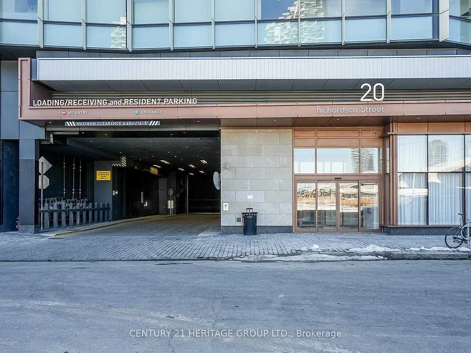 20 Richardson St #717
