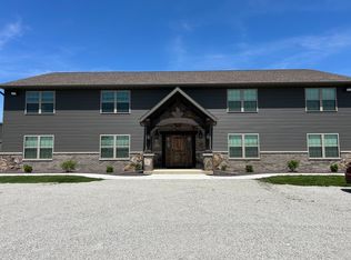 170 E Clay St, El Paso, IL 61738