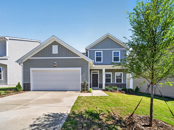 652 Morning Light Dr, Angier, NC 27501