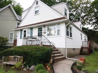 381 Maple Ave, Oradell, NJ 07649