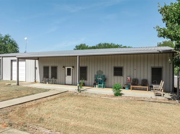 45 Halliburton Dr, Bells, TX 75414