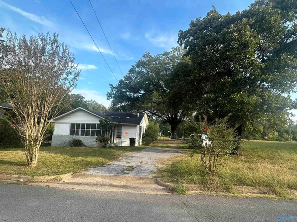 416 Princeton Ave, Gadsden, AL 35901