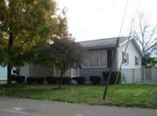 135 6th Dr SE, New Philadelphia, OH 44663
