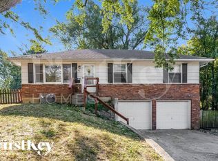 6211 E 150th St, Grandview, MO 64030