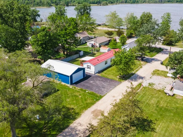4613 W B Dr, Albion, IN 46701