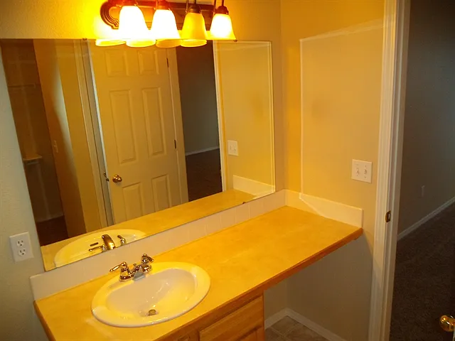 9565 W Shelborne Dr — Photo 10