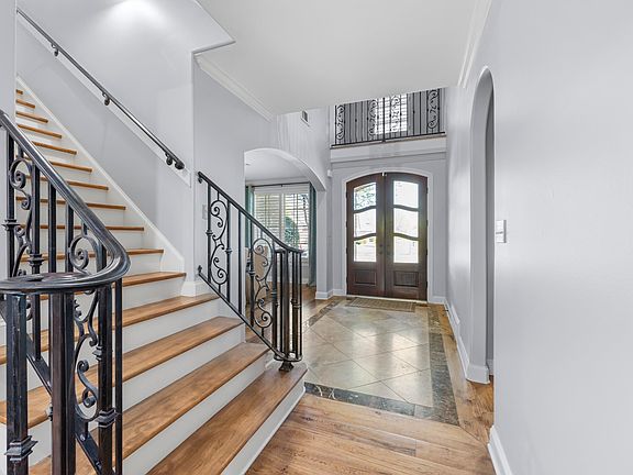 3rd image of 1813 Shoal Creek Ln