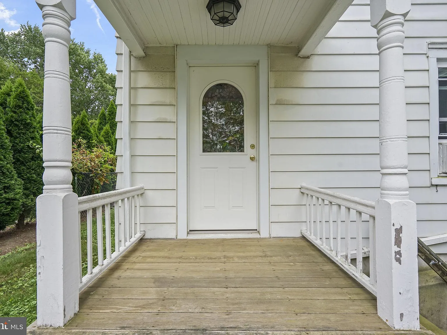 2 bed, 1.0 bath, $2,600 — Photo 2