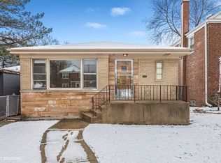 5704 N Kenneth Ave, Chicago, IL 60646