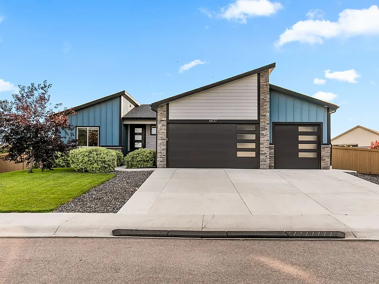 6837 Grassy Range Dr — Photo 1