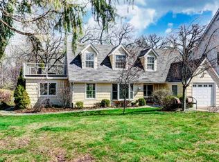 11340 Hiawatha Ln, Indian Head Park, IL