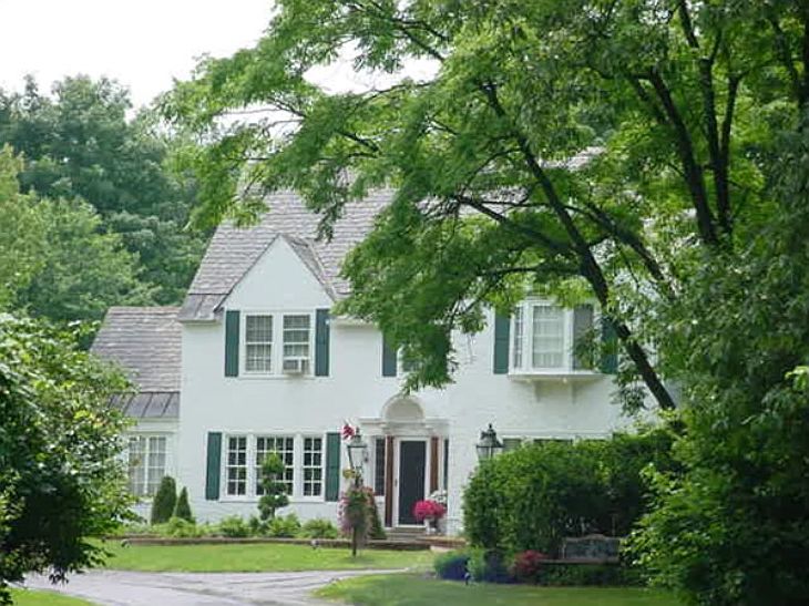 2nd image of 1102 Parkway E