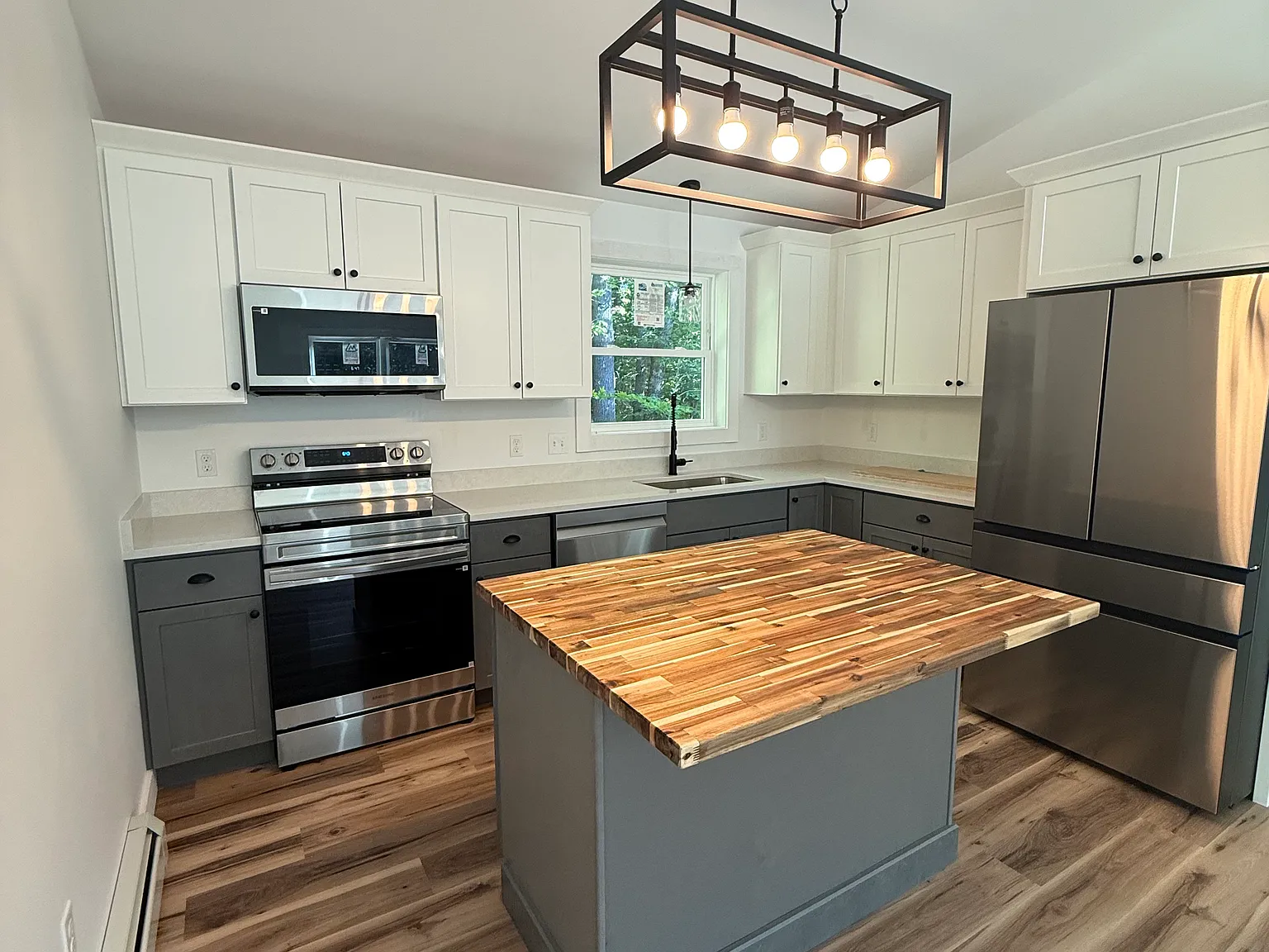 3 bed, 1092 sqft, $2,900 — Photo 3