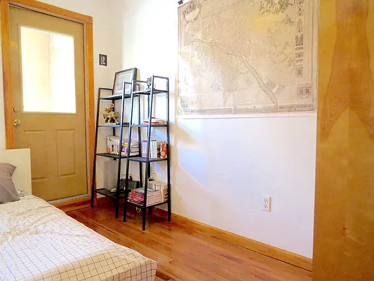 Rented by Capri Jet Realty Corp | media 34