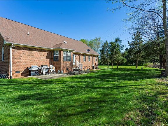 2nd image of 161 Cedar Crest Ct