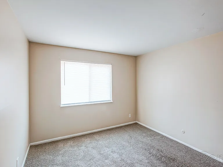 Ravine Woods Apartments — Photo 23