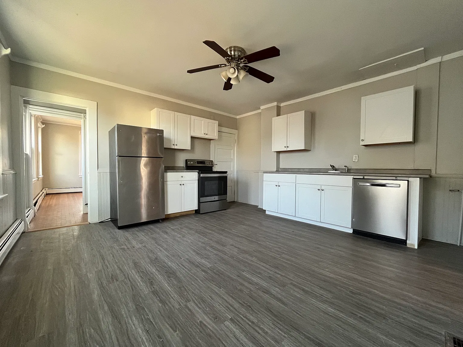 2 bed, 1.5 bath, 1026 sqft, $1,850 — Photo 4