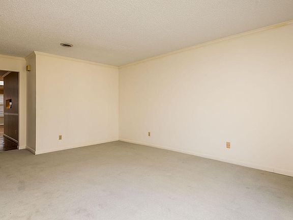 5th image of 7914 Gleason Dr APT 1090