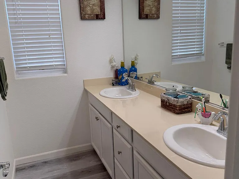 2450 Ellis Town Dr — Photo 4